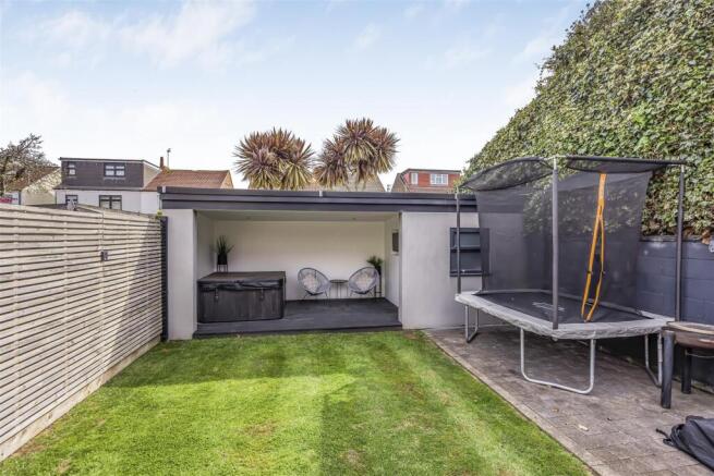 32 Kenyon Road, Copnor-PorticoMarketing-SoldBy-29.