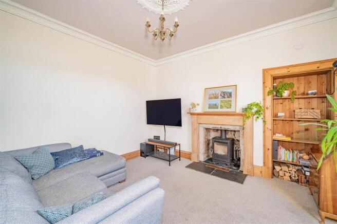 2 Gordon Park Kirriemuir-3.jpg