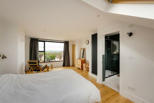 Loft room .jpg