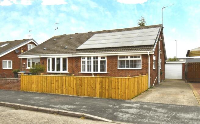 1-bed semi-detached on Weardale, Hull, £160,000