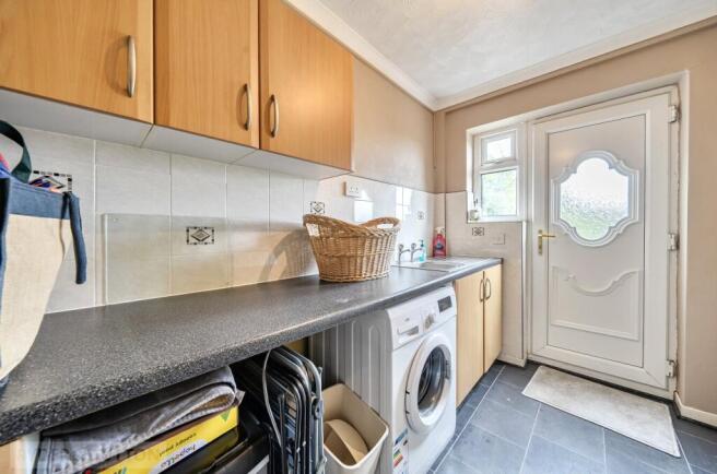 3 bed Semi-Detached Bungalow for sale Image 10