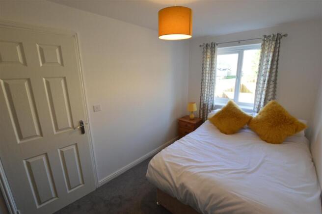 2 bed Semi-Detached to rent Image 6