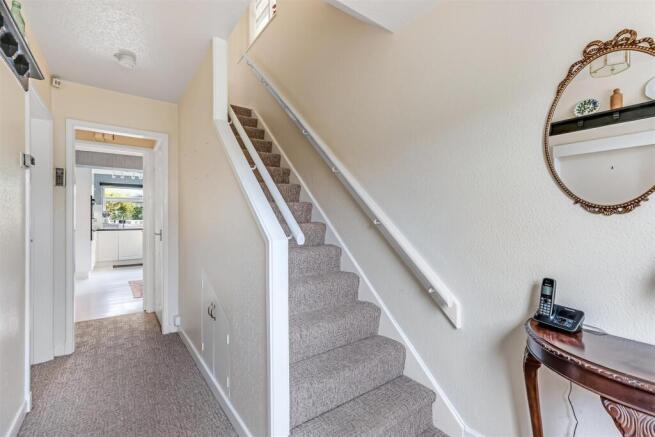 3 bed Semi-Detached for sale Image 6