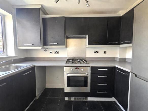 Border Court, Stoke - Kitchen
