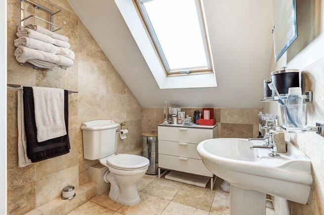 EN SUITE SHOWE...