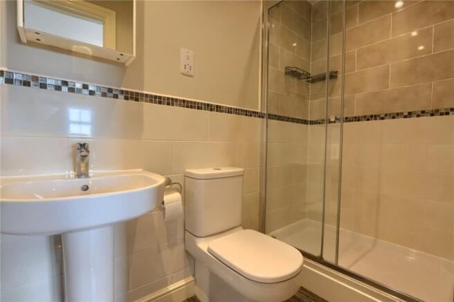 3 bed Semi-Detached to rent Image 5