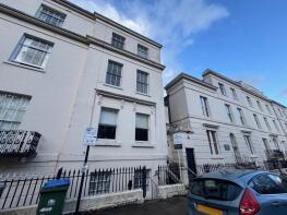 Basement Flat, 6a, Rockstone Place, Southampton SO15 2EP