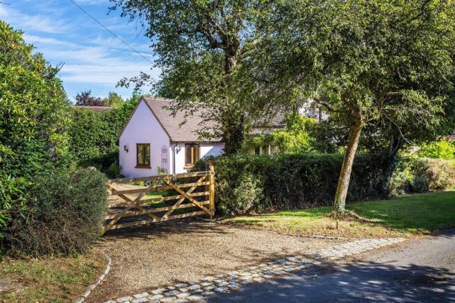 house. estate agency Abinger Hammer