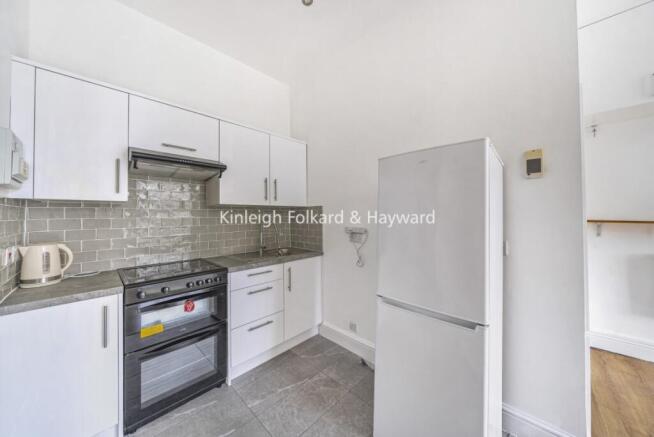 561a2f8b-ae71-48b1-9