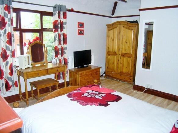 Bedroom 1 - 2