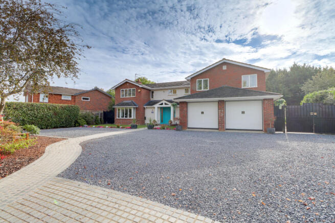 5-bed detached on Penny Croft, Harpenden, Hertfordshire, AL5, £2,350,000