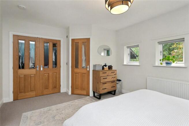 2 bed Apartment for sale Image 6
