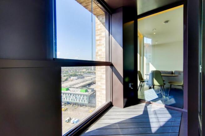 5_Balcony_4