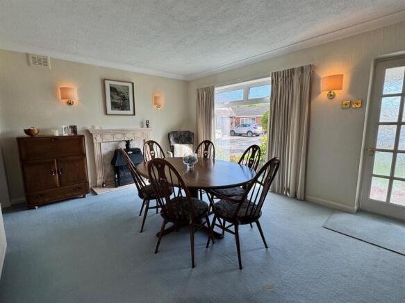 FRONT RECEPTION ROOM