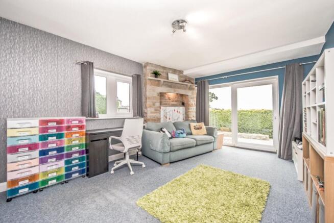 4 bed Detached for sale Image 10