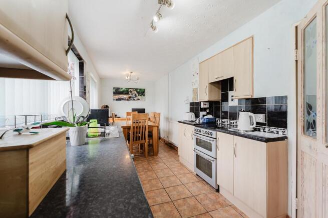20 Sandlands Avenue, Brigstock (13 of 23).jpg