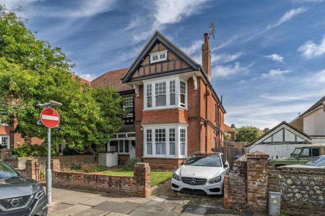 For Sale by Aspire Residential | Shakespeare Road