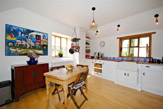 KITCHEN/BREAKFAST RO