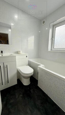 Semi-Detached for sale Image 12
