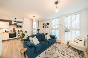 Flat 2, 61a Southridge House, Worple Road, London SW19 4LB