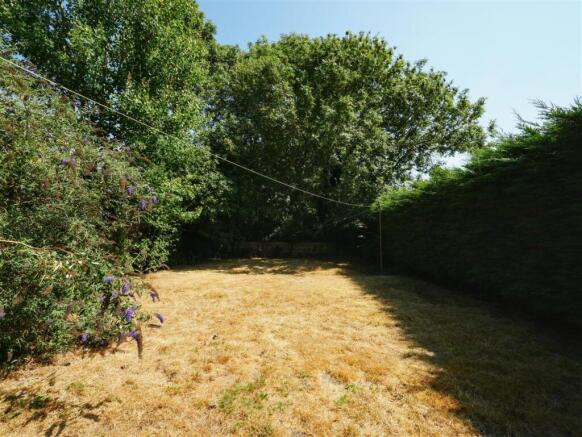 2 bed Semi-Detached Bungalow for sale Image 12