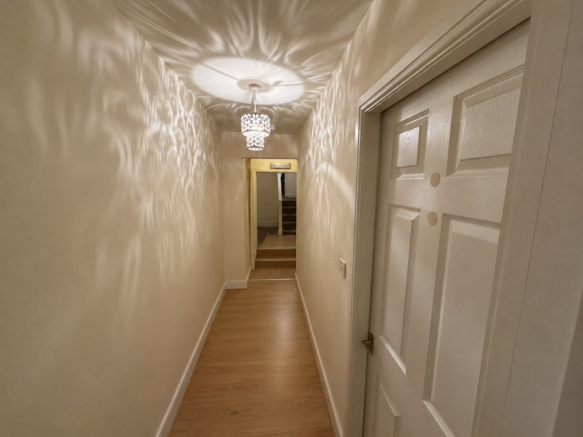 1 bed Apartment to rent Image 6