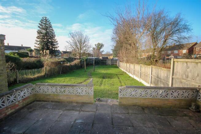 P1506 Rear Patio and Garden-2.jpg
