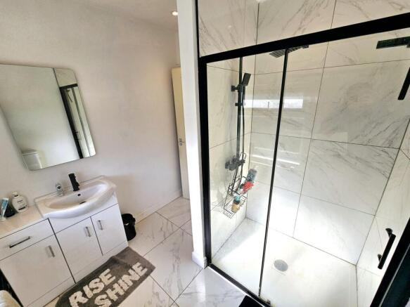 2 bed Semi-Detached for sale Image 11