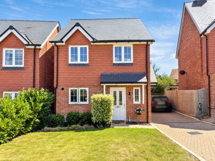 Meadow Crescent, Coxheath, Maidstone, Kent
