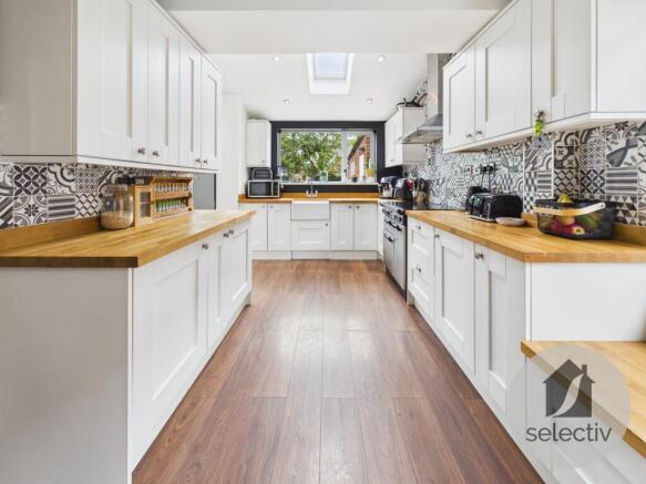 3 bed Semi-Detached for sale Image 7