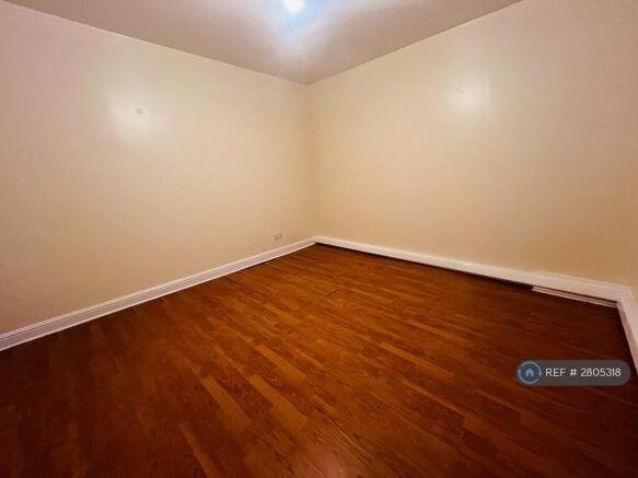 Studio to rent Image 7