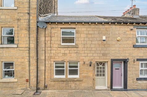 Thornhill Street, Calverley, Pudsey, West Yorkshire, UK, LS28