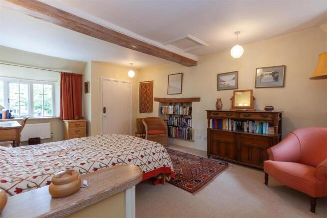 Master Bedroom 2.jpg