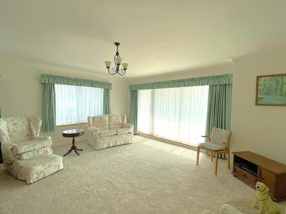 5 Grenada - Lounge1.jpg