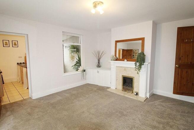 20, Harold Croft, Rotherham photo 4