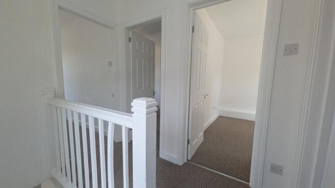 3 bed Not Specified to rent Image 7