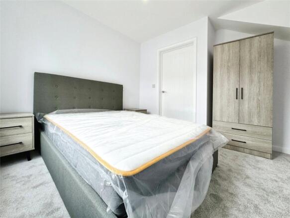 2 bed Apartment to rent Image 7