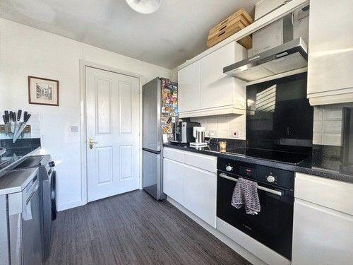 2 bed Apartment for sale Image 6