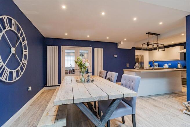 Kitchen diner