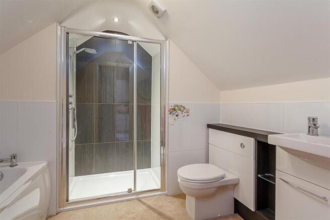 8340636-interior30.jpg