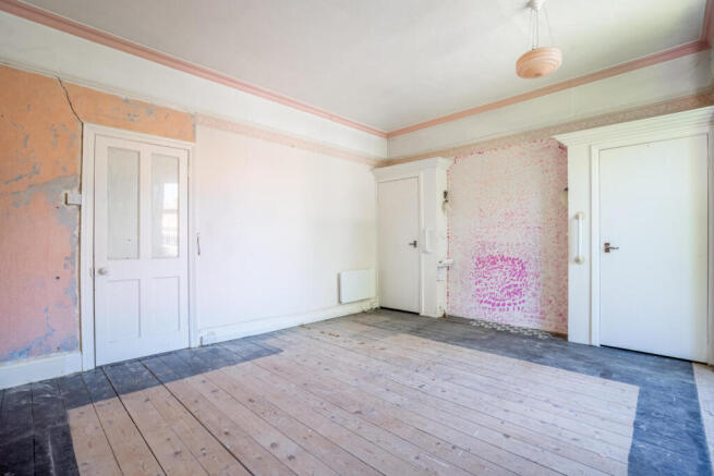 3 bed Semi-Detached for sale Image 8