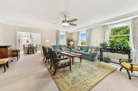 Salisbury House,
3 Drummond Gate, SW1V