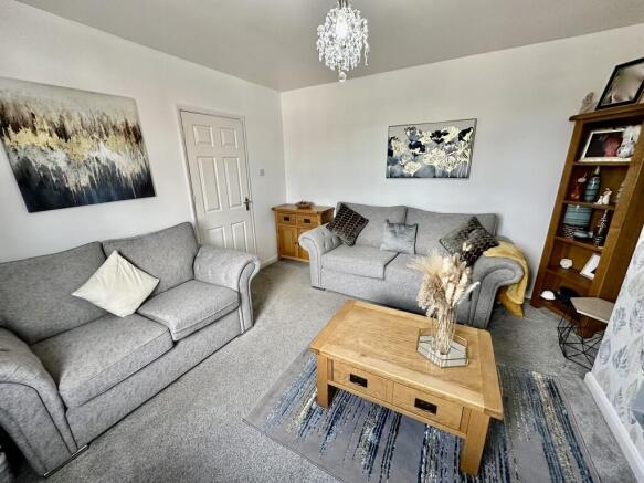 3 bed Semi-Detached for sale Image 2