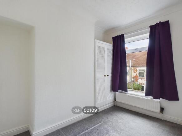 3 bed Terraced to rent Image 12