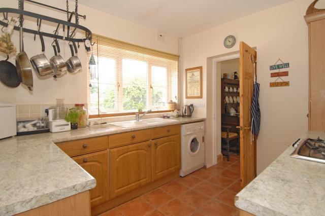 Well fitted kitchen