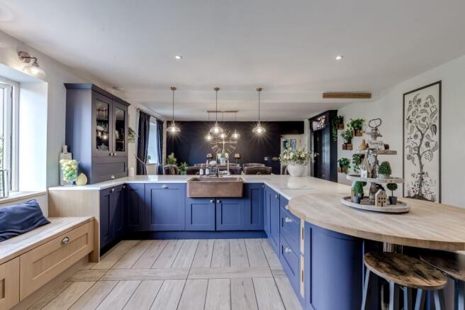 Kitchen / Dining Room