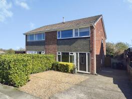 8, Ripley Road, Hightown, Liversedge WF15 6PU