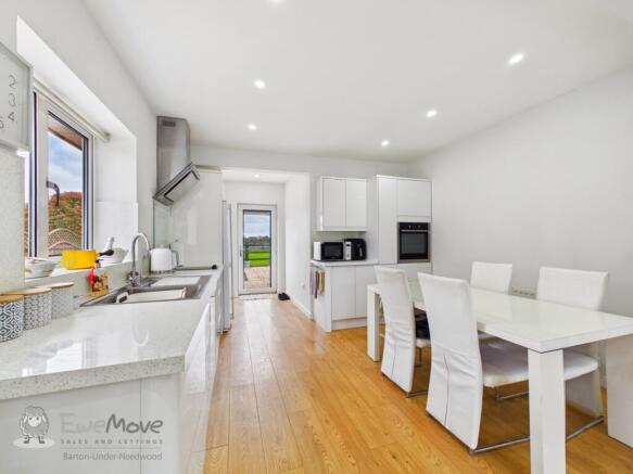 Kitchen b