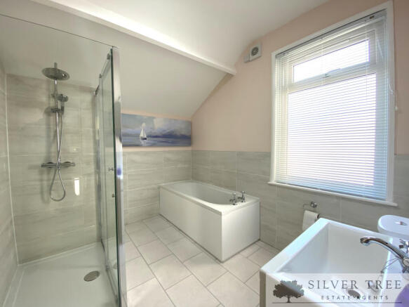 2 bed Terraced for sale Image 7