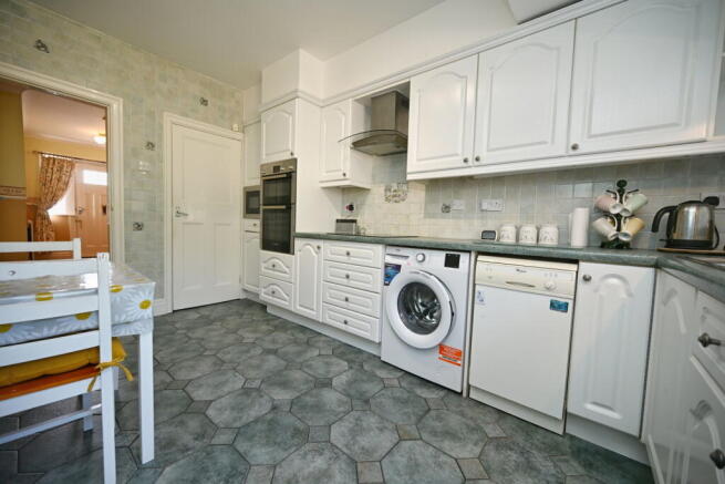 3 bed Semi-Detached for sale Image 9